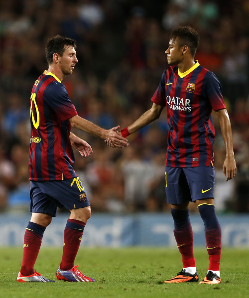 拜仁慕尼黑莱万多夫斯基帽子戏法