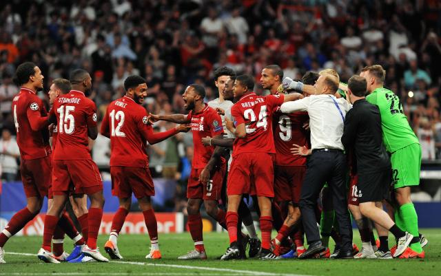 余力生以2小时06分38秒赢得瓦伦西亚马拉松，创英马历史第二佳绩，展现跨项实力，称霸铁三项目。